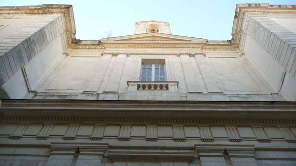 Un carrefour spirituel et culturel au cœur de Nîmes