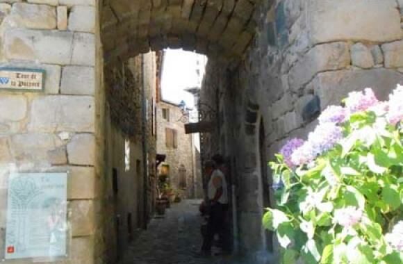 Entre tradition et invention