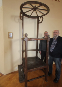 La chaire du Désert du temple de Chalencon