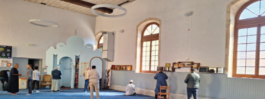 Liberté non surveillée : Une pause cultuelle et culturelle