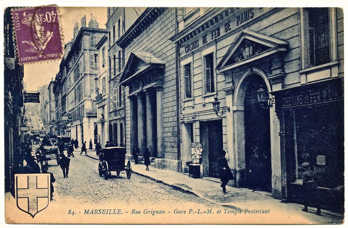 Dans la rue Grignan, le temple au début du XXe siècle © DR