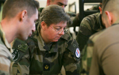 Exposition : Une croix sur le treillis